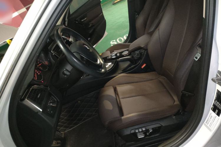 Used BMW 3 Series 2019 320Li Fashion Model Left Front Seat