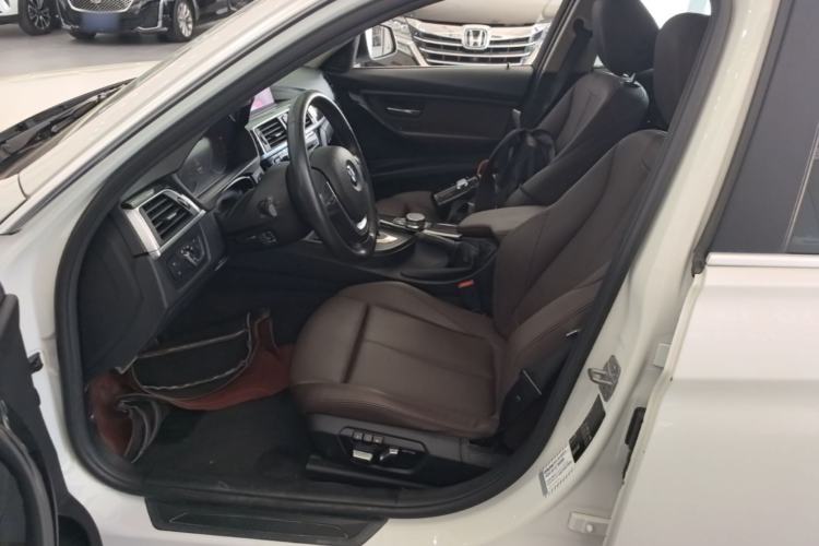Used BMW 3 Series 2019 320Li Fashion Model Left Front Seat