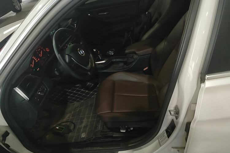 Used BMW 3 Series 2019 320Li Fashion Model Left Front Seat
