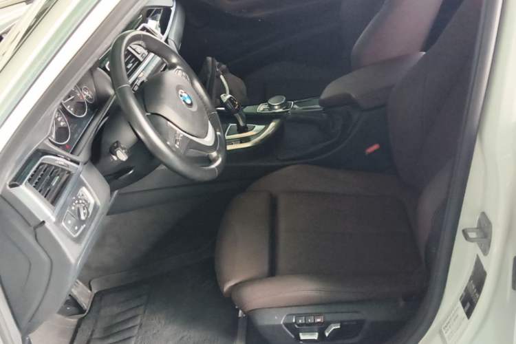 Used BMW 3 Series 2019 320Li Fashion Model Left Front Seat