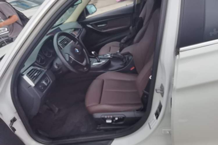 Used BMW 3 Series 2019 320Li Fashion Model Left Front Seat