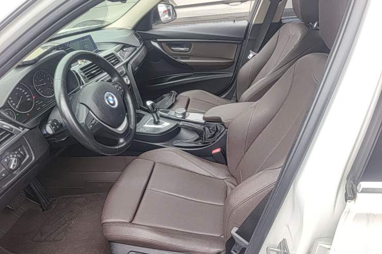 Used BMW 3 Series 2019 320Li Fashion Model Left Front Seat