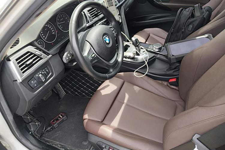 Used BMW 3 Series 2019 320Li Fashion Model Left Front Seat