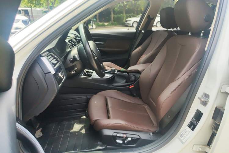 Used BMW 3 Series 2019 320Li Fashion Model Left Front Seat