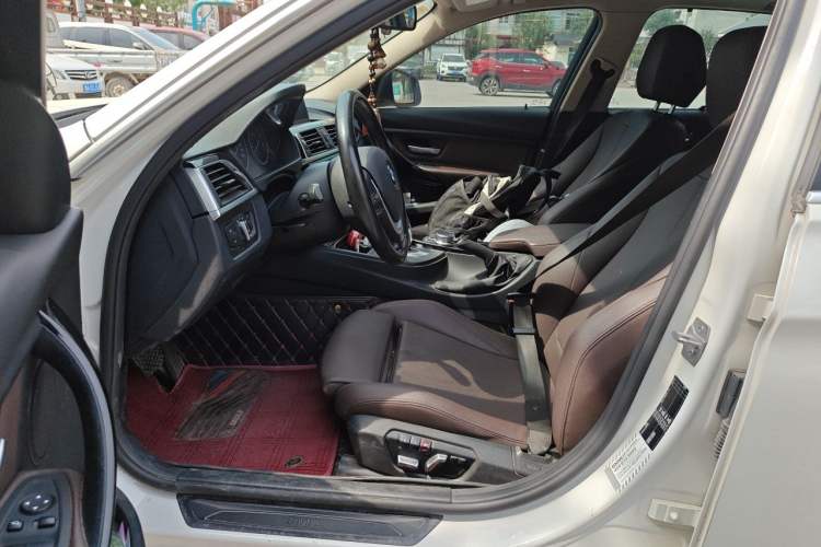 Used BMW 3 Series 2019 320Li Fashion Model Left Front Seat