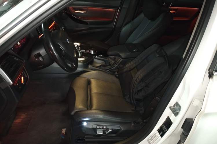 Used BMW 3 Series 2019 320Li Fashion Model Left Front Seat