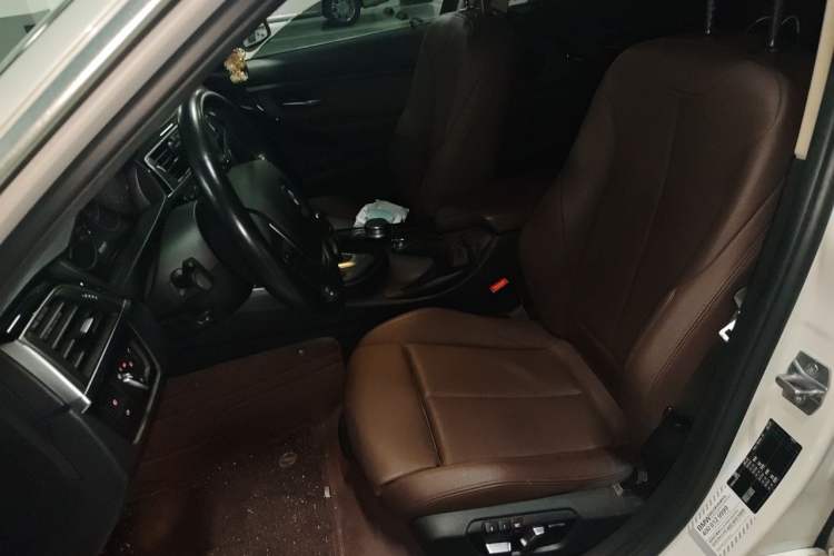 Used BMW 3 Series 2019 320Li Fashion Model Left Front Seat