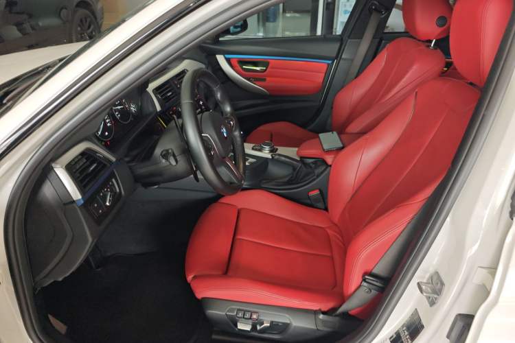 Used BMW 3 Series 2019 320i M Sport Package Left Front Seat