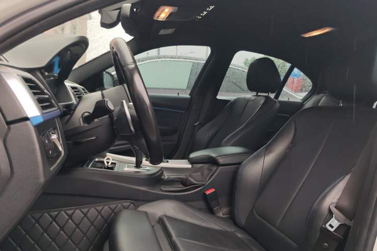 Used BMW 3 Series 2019 320i M Sport Package Left Front Seat