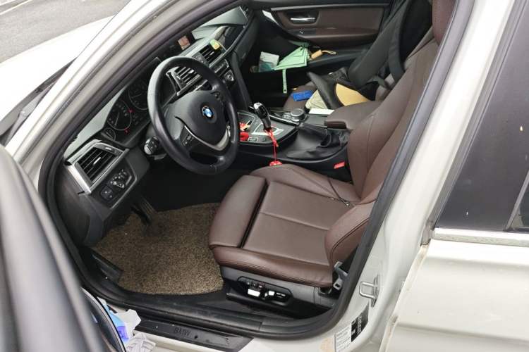 Used BMW 3 Series 2019 320Li Fashion Model Left Front Seat