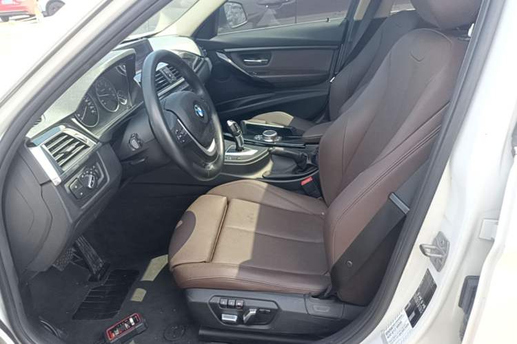 Used BMW 3 Series 2019 320Li Fashion Model Left Front Seat