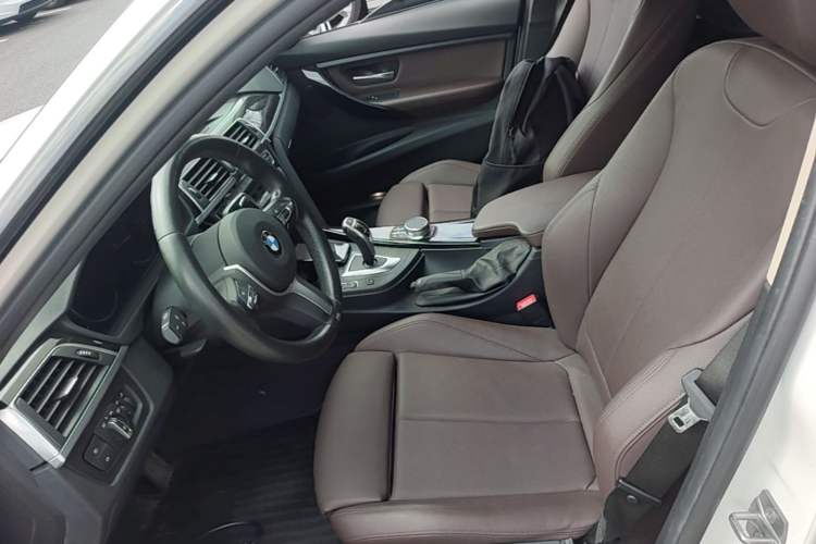 Used BMW 3 Series 2019 320Li M Luxury Package Left Front Seat