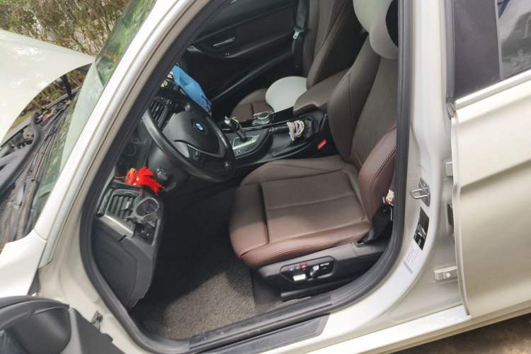 Used BMW 3 Series 2019 320Li Fashion Model Left Front Seat