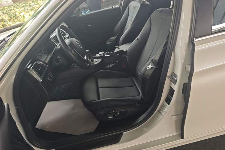 Used BMW 3 Series 2019 320Li Fashion Model Left Front Seat