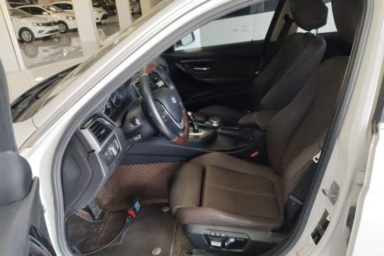 Used BMW 3 Series 2019 320Li Fashion Model Left Front Seat