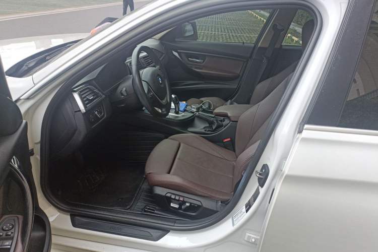 Used BMW 3 Series 2019 320Li Fashion Model Left Front Seat