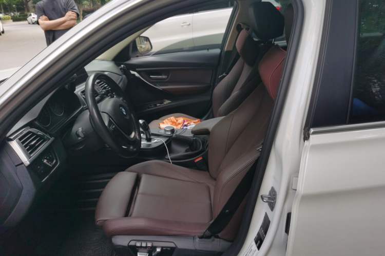 Used BMW 3 Series 2019 320Li Fashion Model Left Front Seat