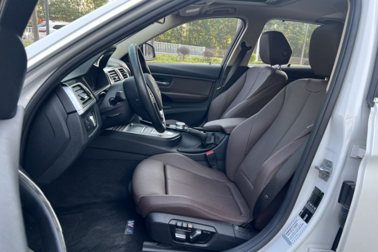 Used BMW 3 Series 2019 320Li Fashion Model Left Front Seat
