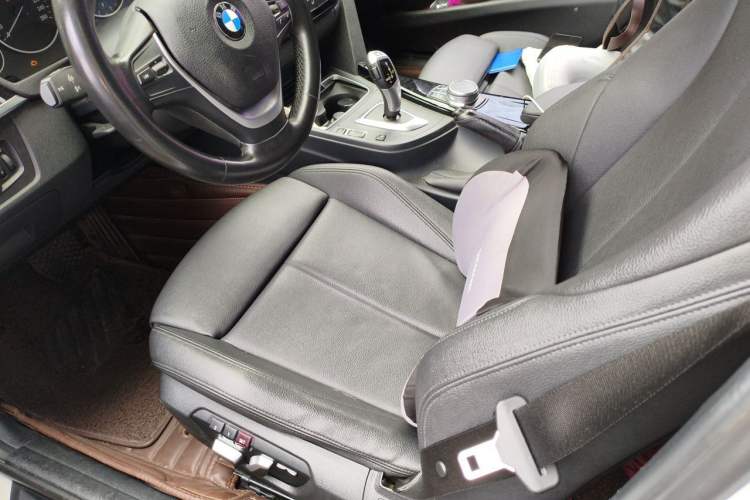Used BMW 3 Series 2019 320Li Fashion Model Left Front Seat