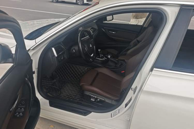 Used BMW 3 Series 2019 320Li Fashion Model Left Front Seat