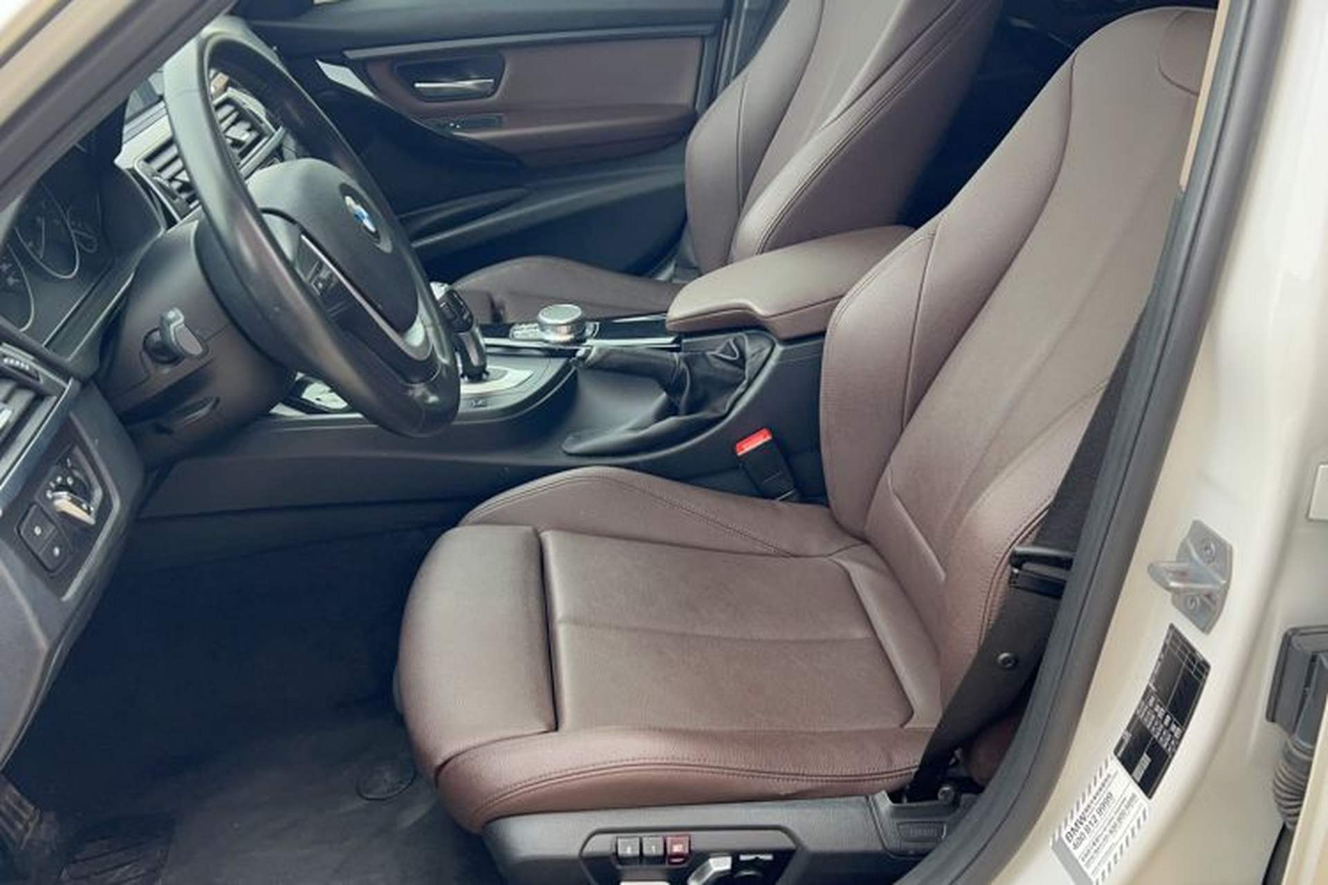 Used BMW 3 Series 2019 320Li Fashion Model Left Front Seat