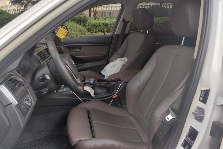 Used BMW 3 Series 2019 320Li Fashion Model Left Front Seat