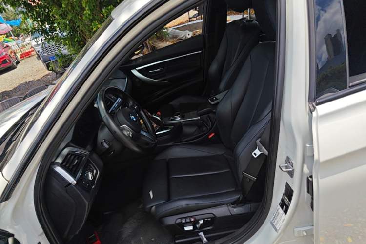 Used BMW 3 Series 2019 320i M Sport Night Edition Left Front Seat