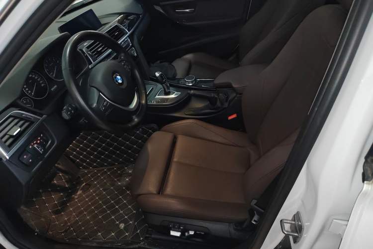 Used BMW 3 Series 2019 320Li Fashion Model Left Front Seat