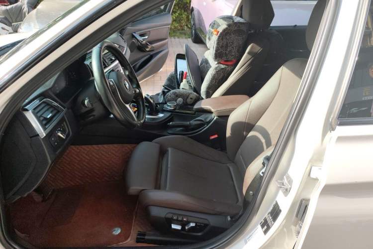 Used BMW 3 Series 2019 320Li M Luxury Package Left Front Seat