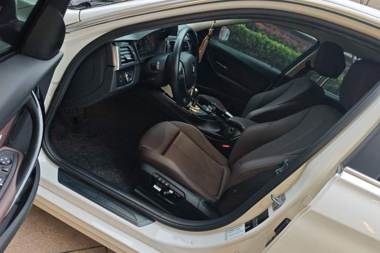 Used BMW 3 Series 2019 320Li Fashion Model Left Front Seat
