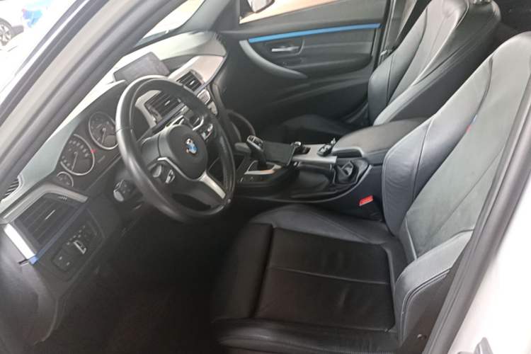 Used BMW 3 Series 2019 320i M Sport Package Left Front Seat
