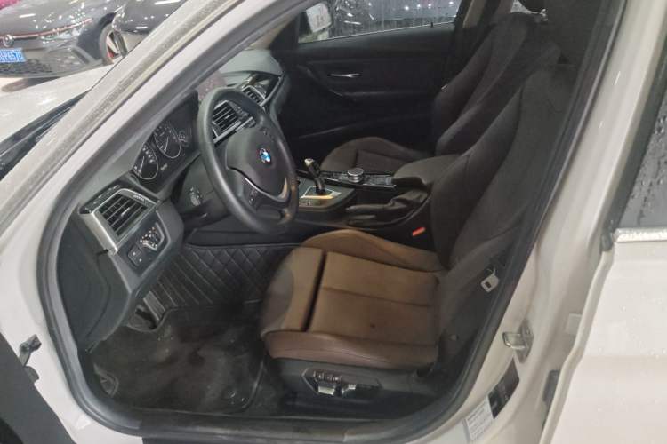 Used BMW 3 Series 2019 320Li Fashion Model Left Front Seat