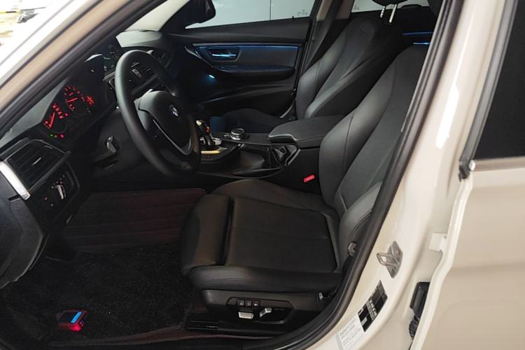 Used BMW 3 Series 2019 320Li Fashion Model Left Front Seat
