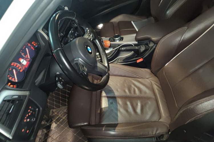 Used BMW 3 Series 2019 320i M Sport Night Edition Left Front Seat
