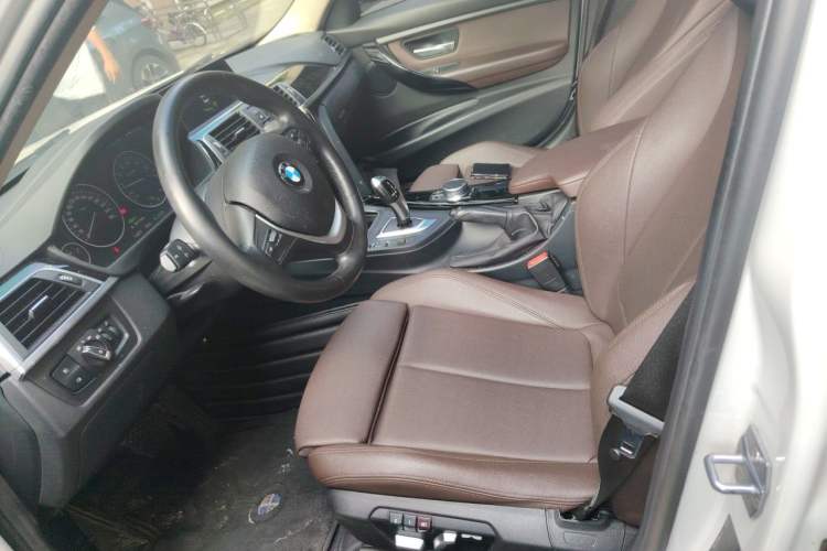 Used BMW 3 Series 2019 320Li Fashion Model Left Front Seat