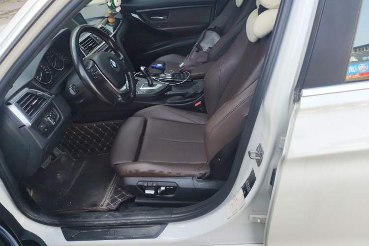 Used BMW 3 Series 2019 320Li Fashion Model Left Front Seat