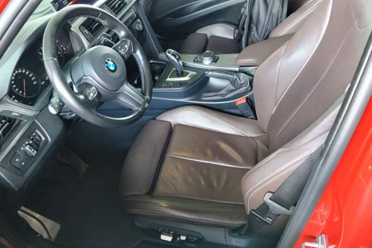 Used BMW 3 Series 2019 320i M Sport Night Edition Left Front Seat
