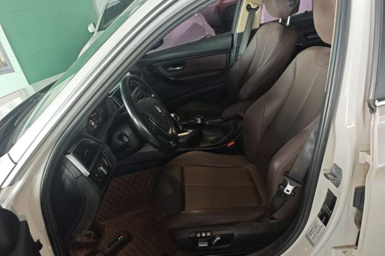 Used BMW 3 Series 2019 320Li Fashion Model Left Front Seat