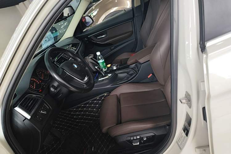 Used BMW 3 Series 2019 320Li Fashion Model Left Front Seat