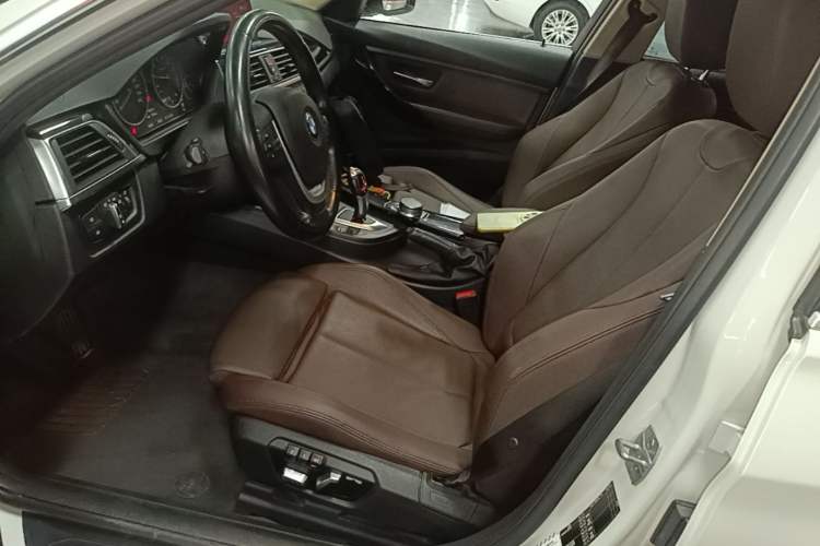 Used BMW 3 Series 2019 320Li Fashion Model Left Front Seat