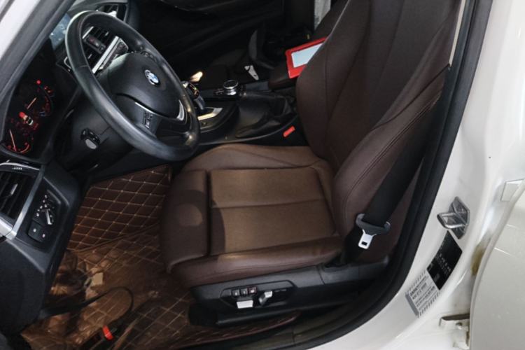 Used BMW 3 Series 2019 320Li Fashion Model Left Front Seat