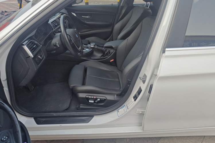 Used BMW 3 Series 2019 320Li Fashion Model Left Front Seat