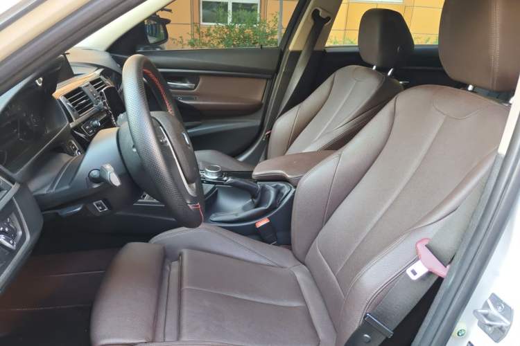 Used BMW 3 Series 2019 320Li Fashion Model Left Front Seat