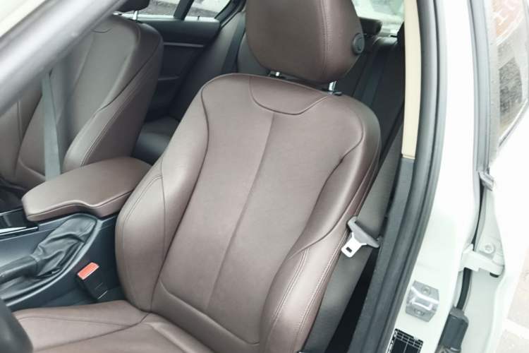 Used BMW 3 Series 2019 320Li Fashion Model Left Front Seat