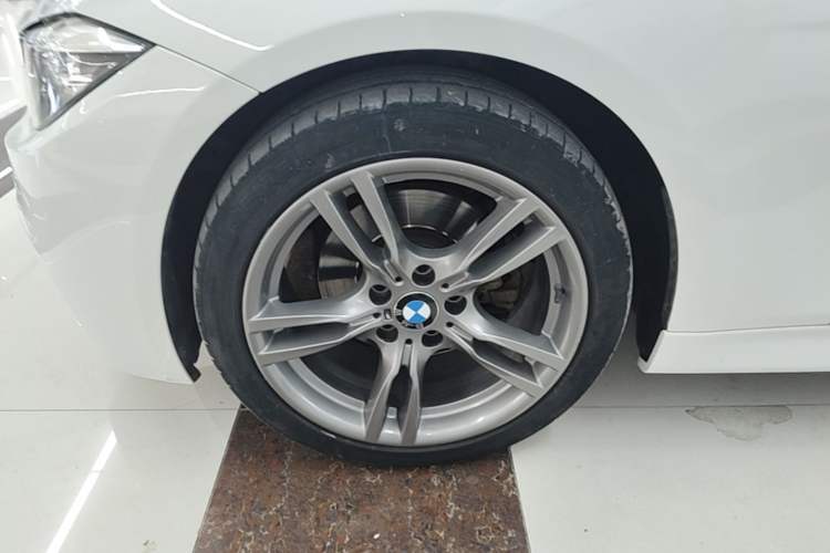 Used BMW 3 Series 2019 320Li M Sport Night Edition Left Front Wheel Hub
