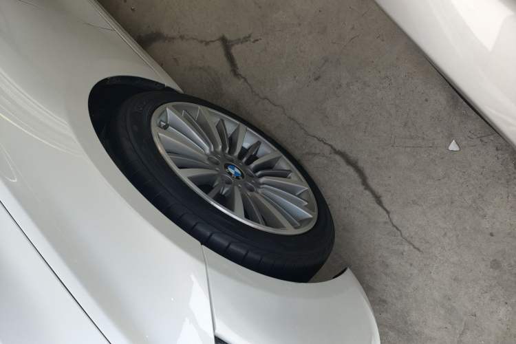 Used BMW 3 Series 2019 320Li Fashion Model Left Front Wheel Hub