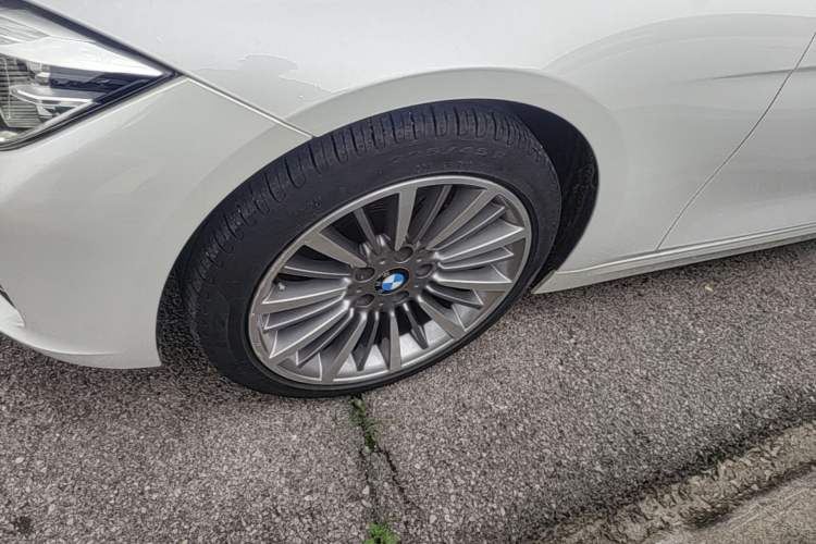 Used BMW 3 Series 2019 320Li Fashion Model Left Front Wheel Hub