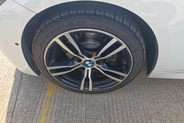 Used BMW 3 Series 2019 320i M Sport Package Left Front Wheel Hub