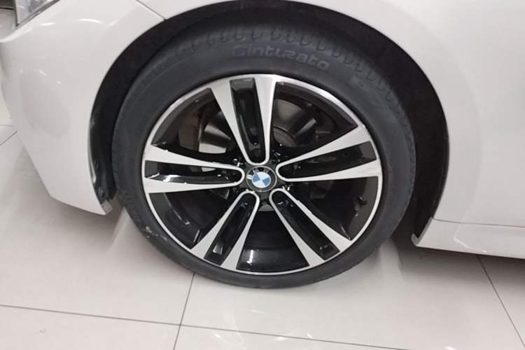 Used BMW 3 Series 2019 320Li M Luxury Package Left Front Wheel Hub