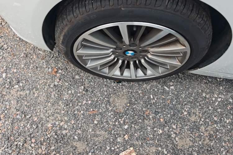 Used BMW 3 Series 2019 320Li Fashion Model Left Front Wheel Hub